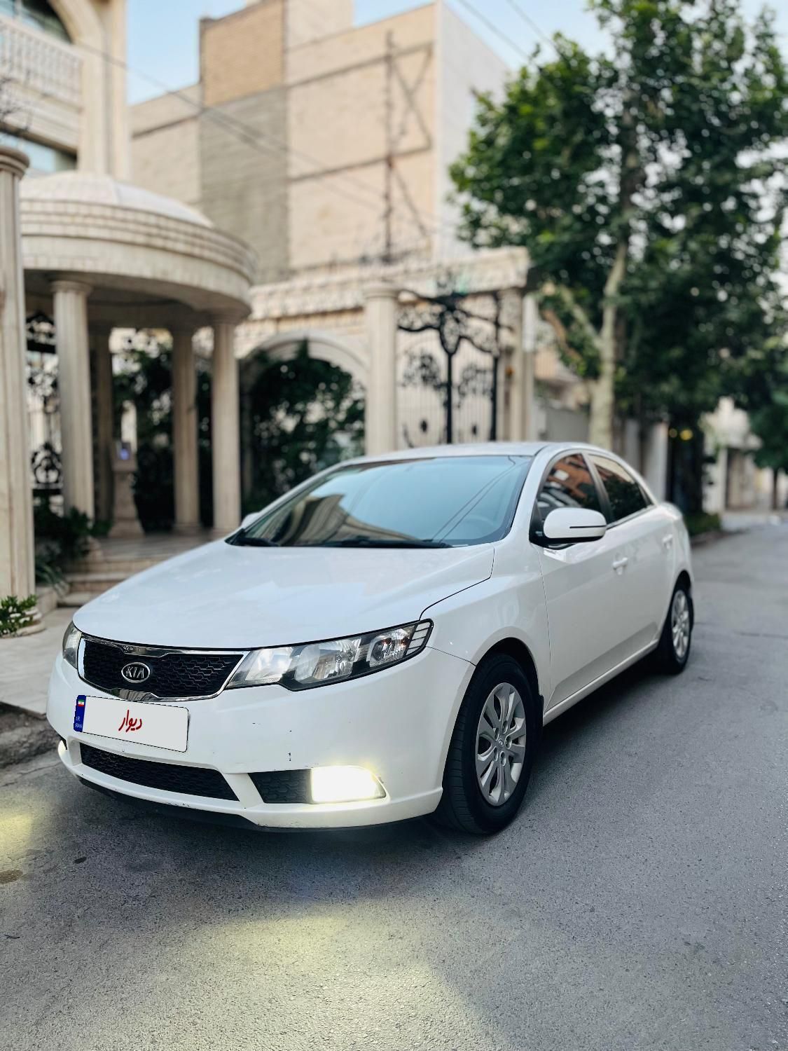 خودرو کیا، سراتو مونتاژ آگهی ann_18606572