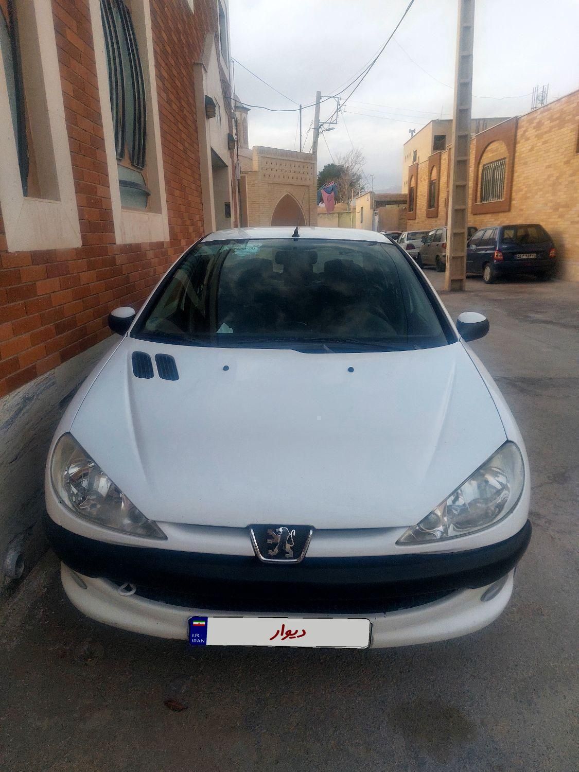 پژو ۲۰۶ صندوق دار v8 - 1394