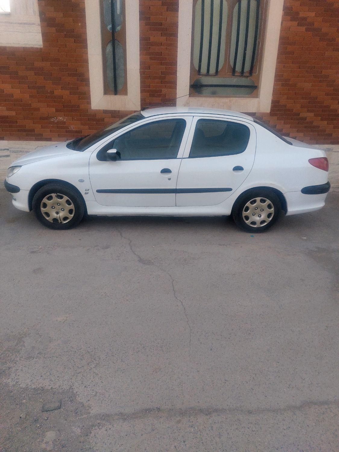 پژو ۲۰۶ صندوق دار v8 - 1394