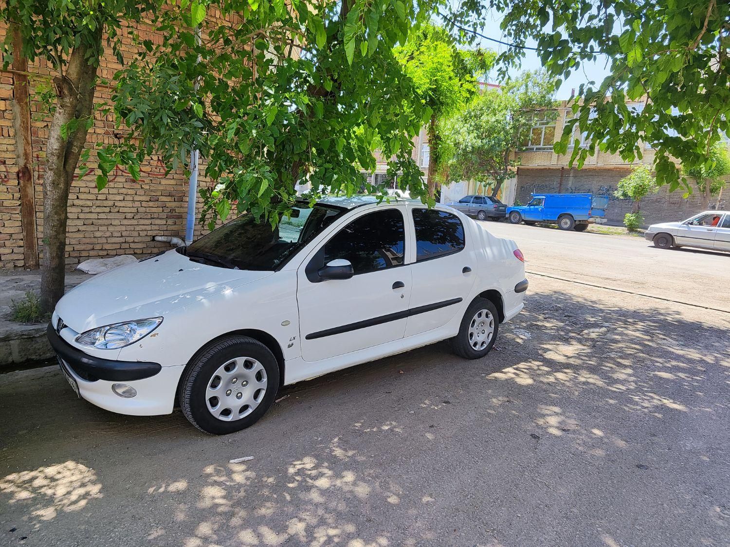 پژو ۲۰۶ صندوق دار v8 - 1396