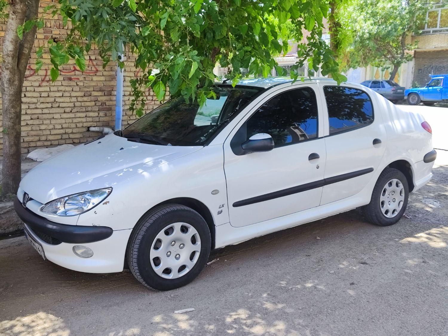 پژو ۲۰۶ صندوق دار v8 - 1396
