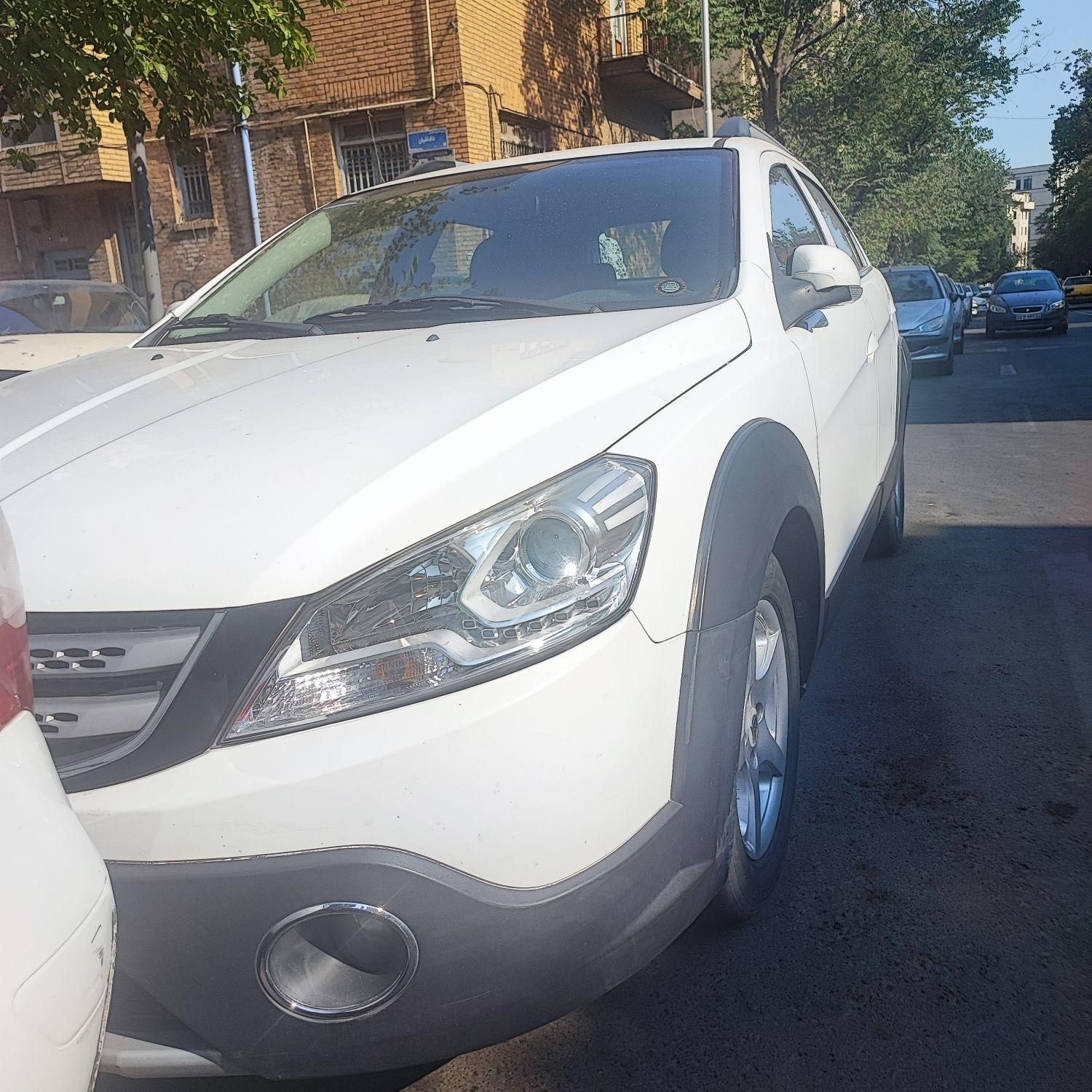 خودرو دانگ فنگ، H30 کراس آگهی ann_18607018