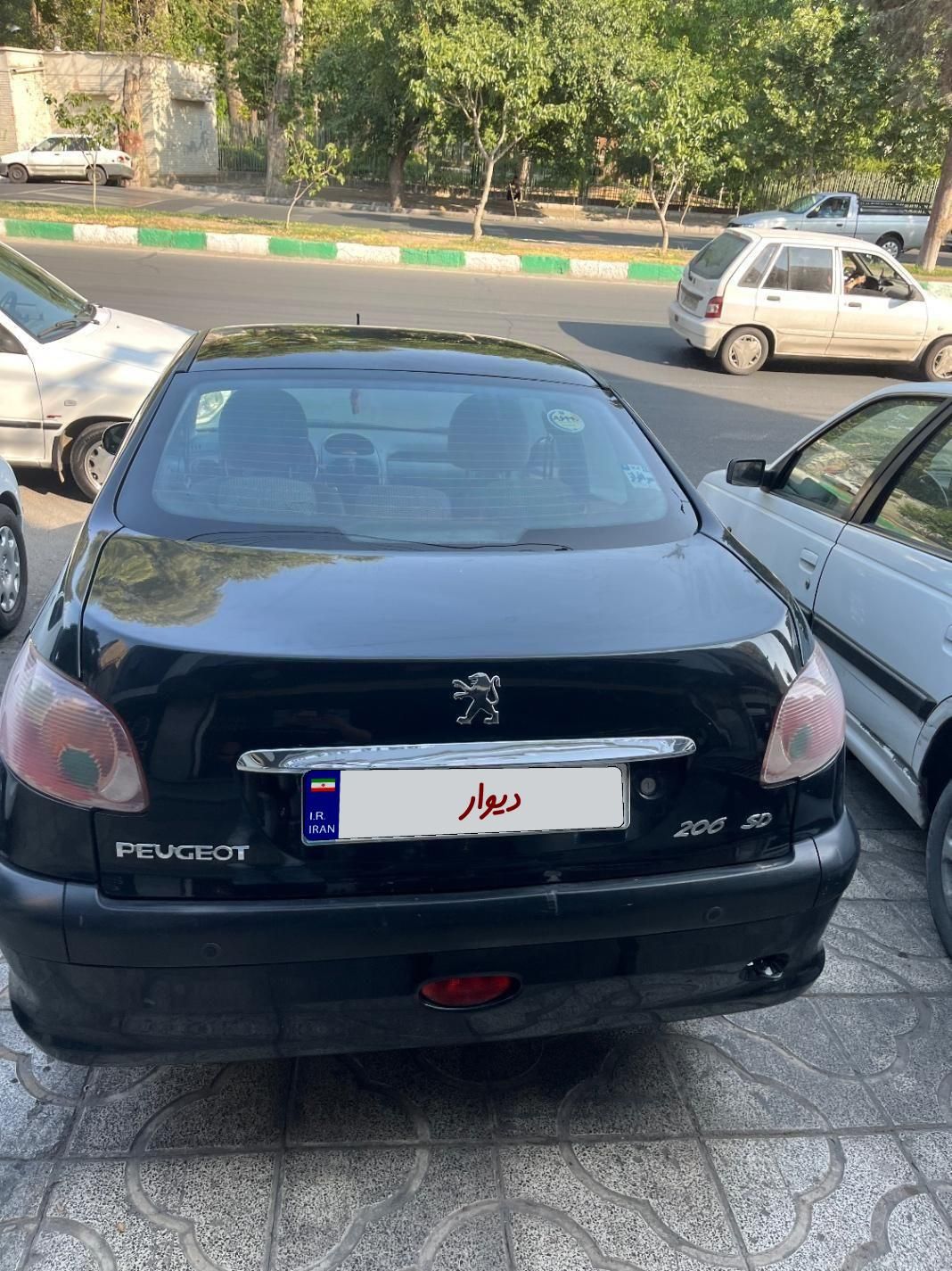 پژو ۲۰۶ صندوق دار v8 - 1396