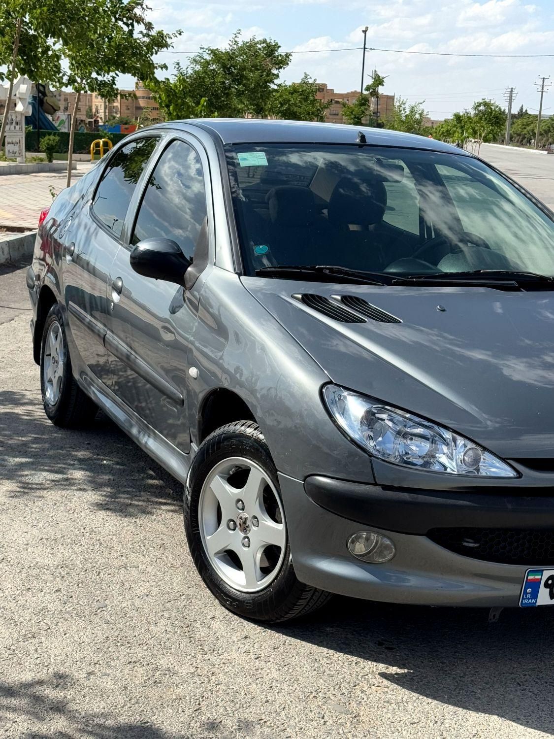 پژو ۲۰۶ صندوق دار v8 - 1390