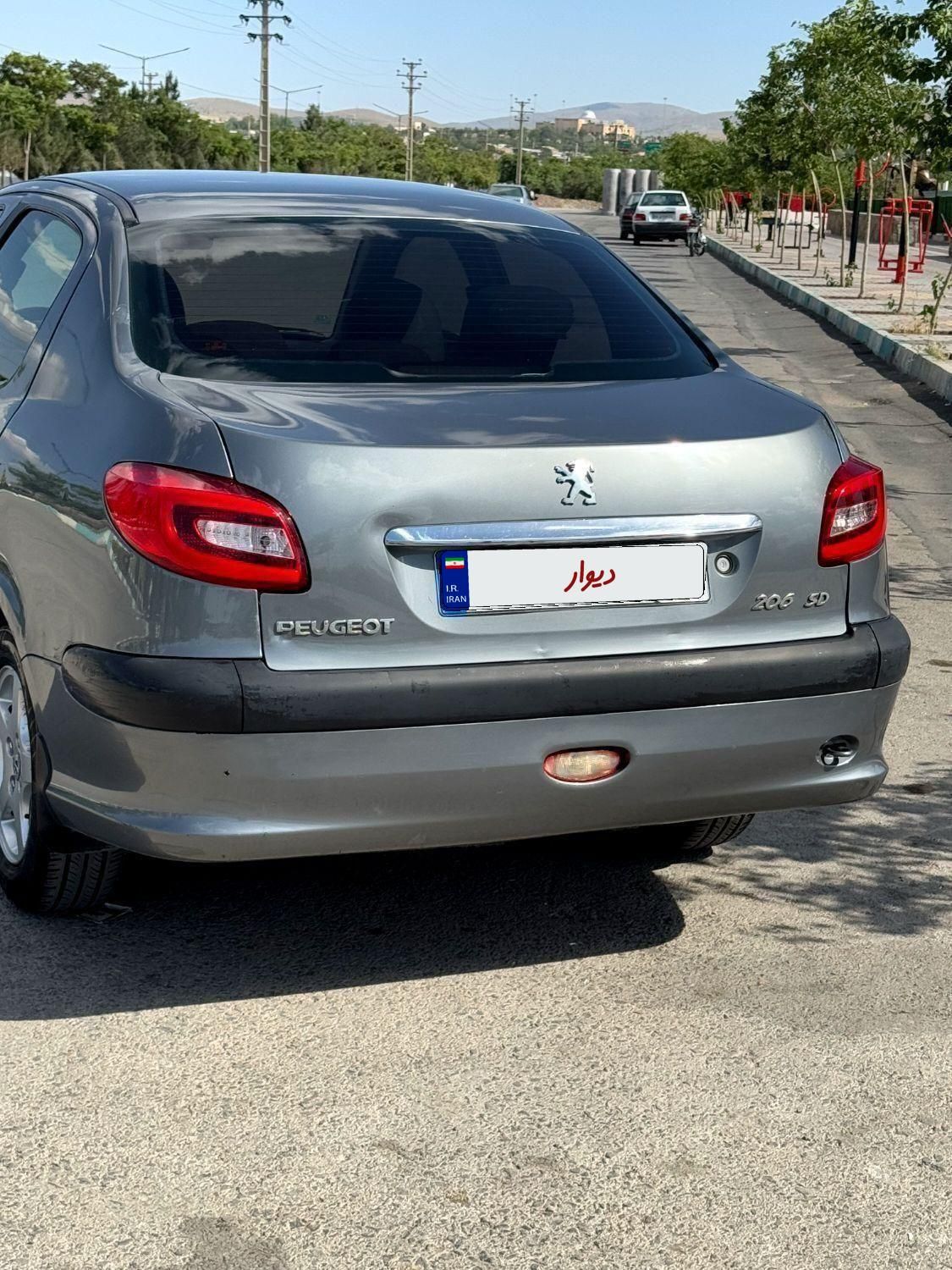 پژو ۲۰۶ صندوق دار v8 - 1390