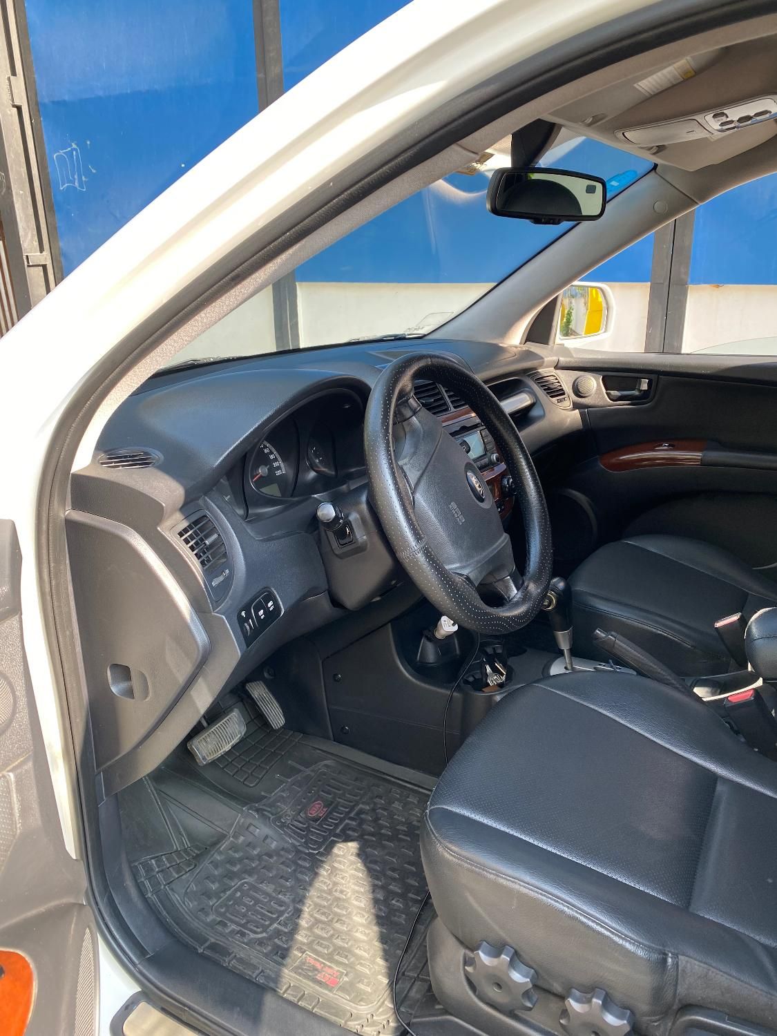 کیا اسپورتیج 6 سیلندر 2700cc - 2010