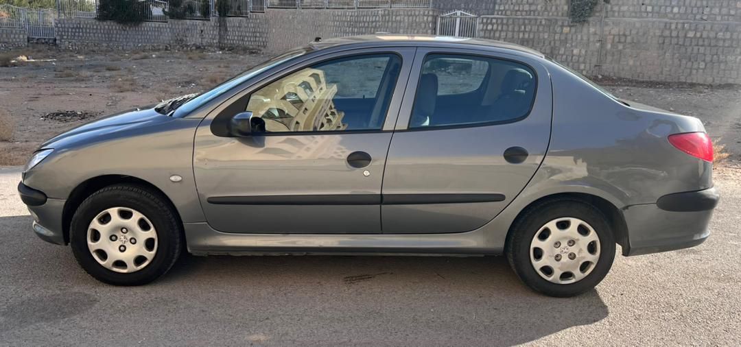 پژو ۲۰۶ صندوق دار v8 - 1394