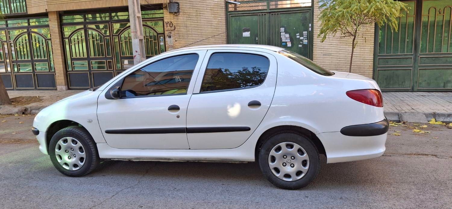 پژو ۲۰۶ صندوق دار v8 - 1390