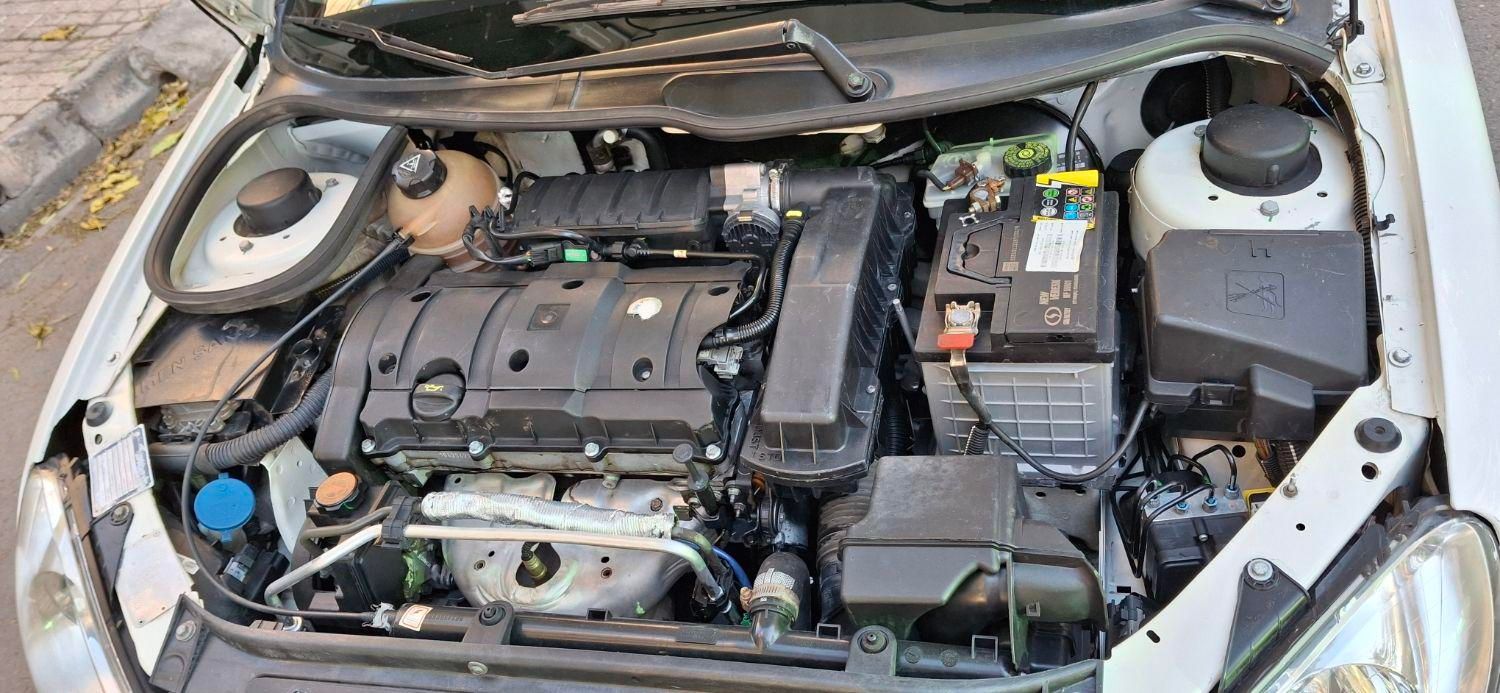 پژو ۲۰۶ صندوق دار v8 - 1390