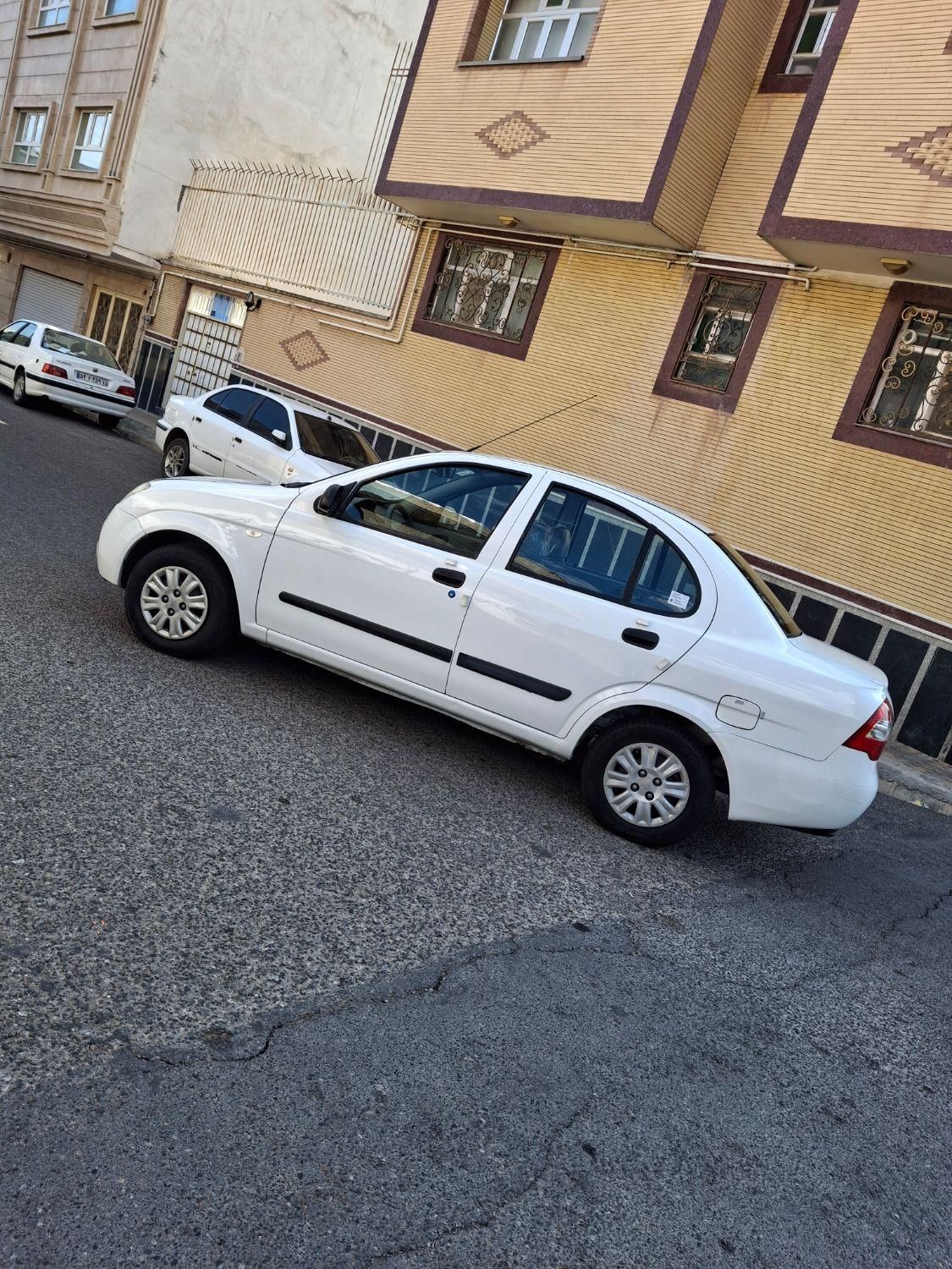 تیبا صندوق دار SX - 1393