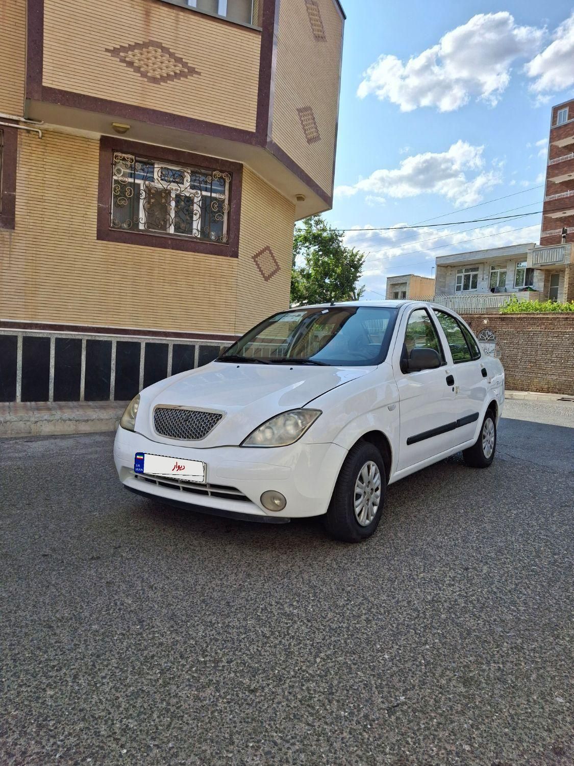 تیبا صندوق دار SX - 1393