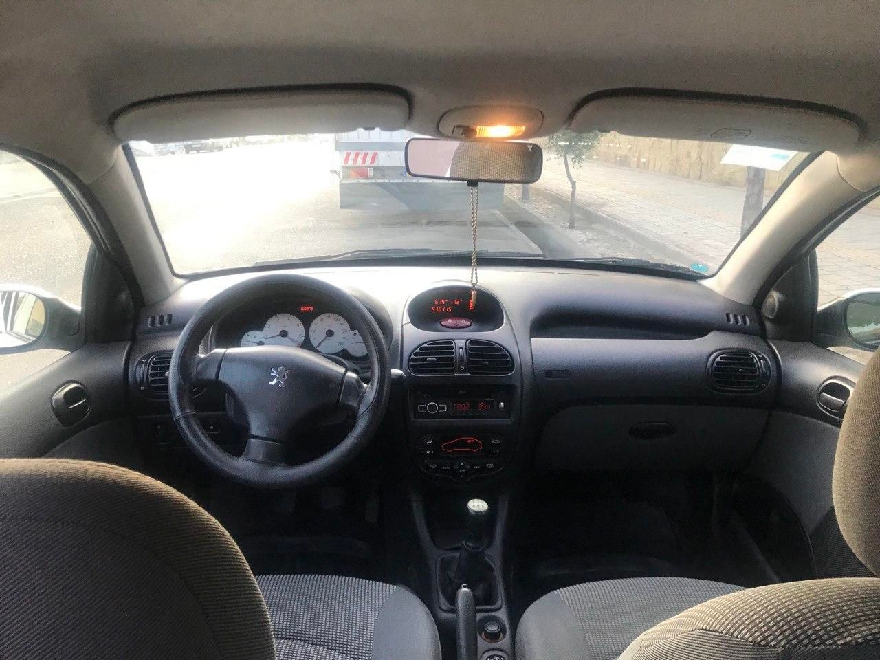 پژو ۲۰۶ صندوق دار v8 - 1393