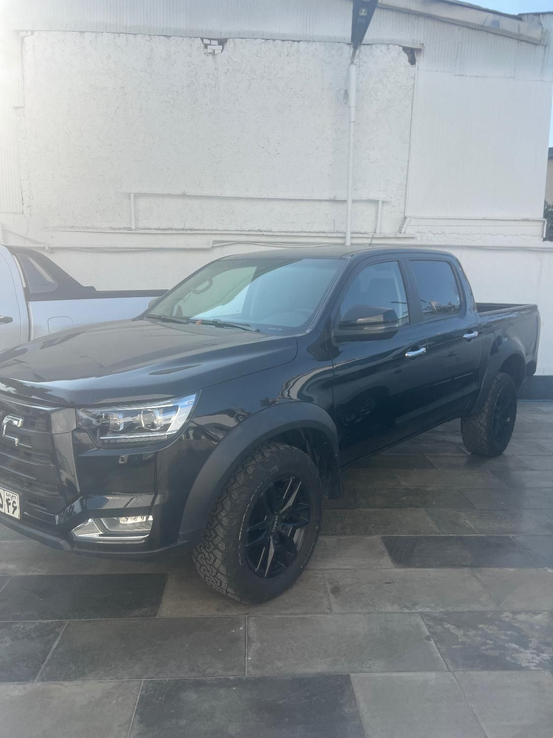 خودرو کی ام سی، T8 آگهی ann_18608407