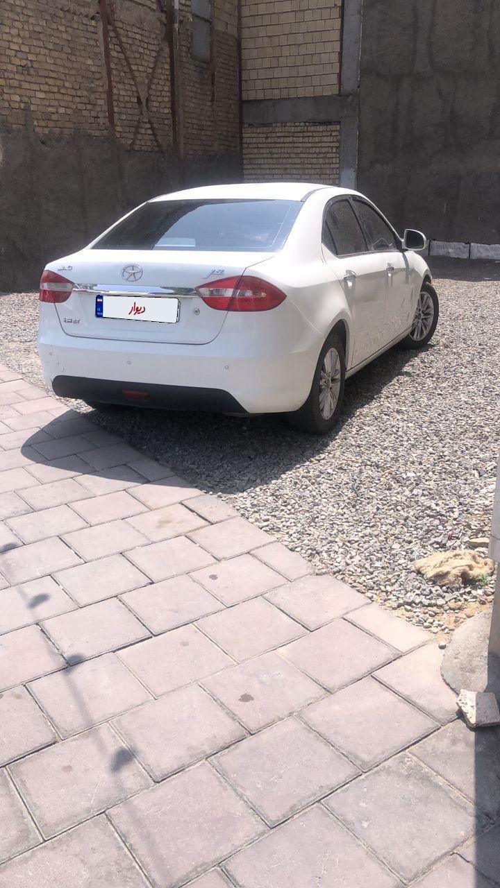 جک J5 اتوماتیک - 2015