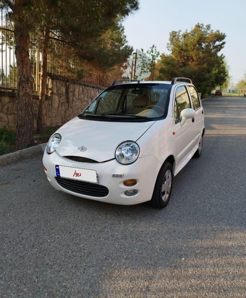 ام وی ام 110 چهار سیلندر اتوماتیک - 2011