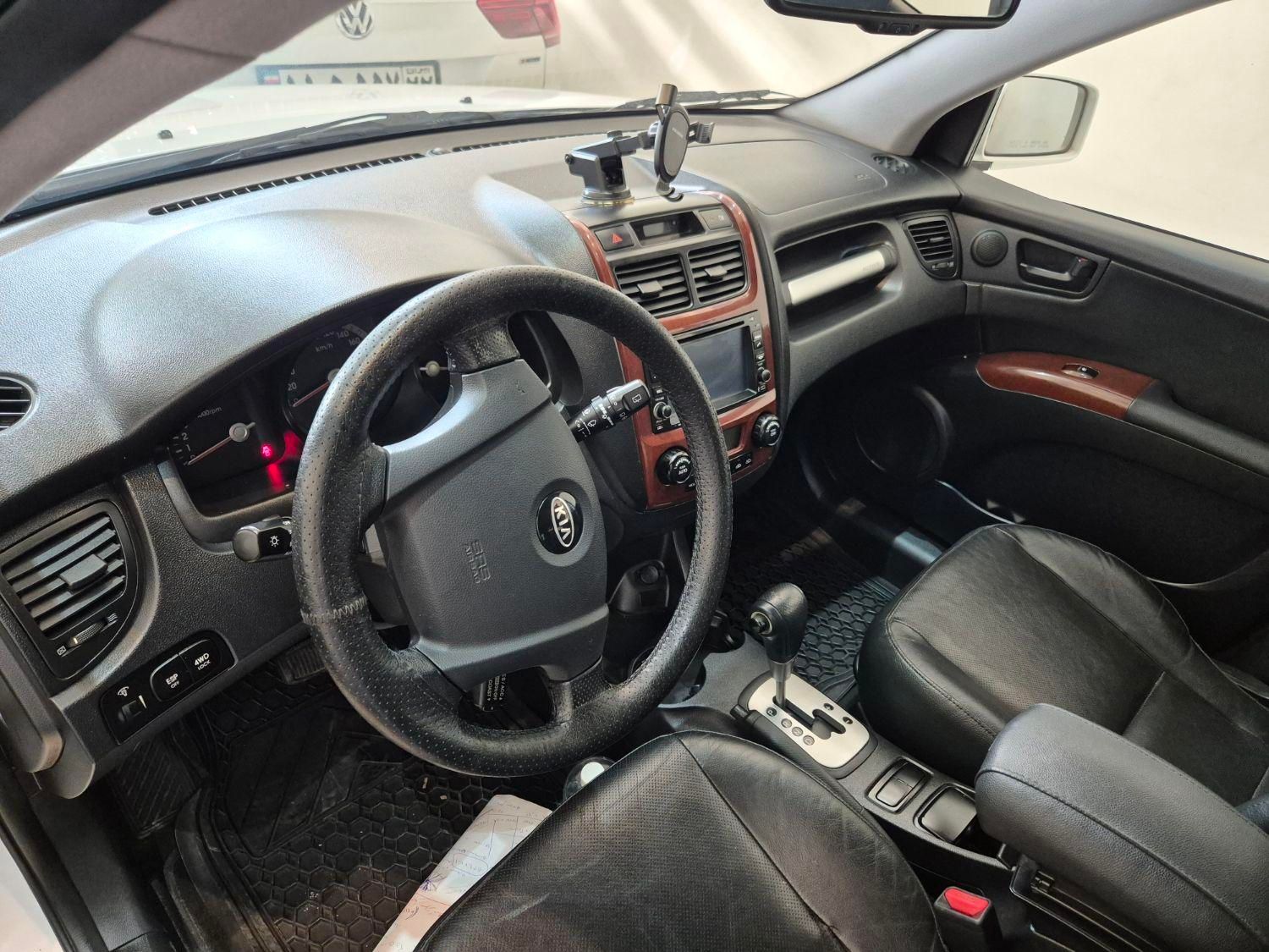 کیا اسپورتیج 6 سیلندر 2700cc - 2010