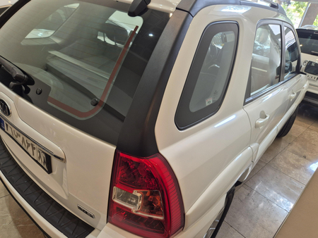 کیا اسپورتیج 6 سیلندر 2700cc - 2010
