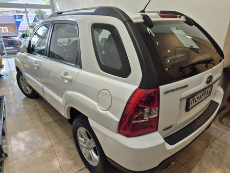 کیا اسپورتیج 6 سیلندر 2700cc - 2010