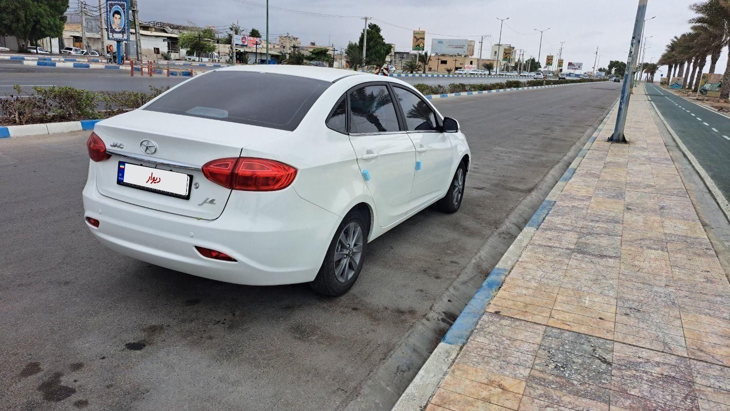 جک J4 اتوماتیک ساده - 2023