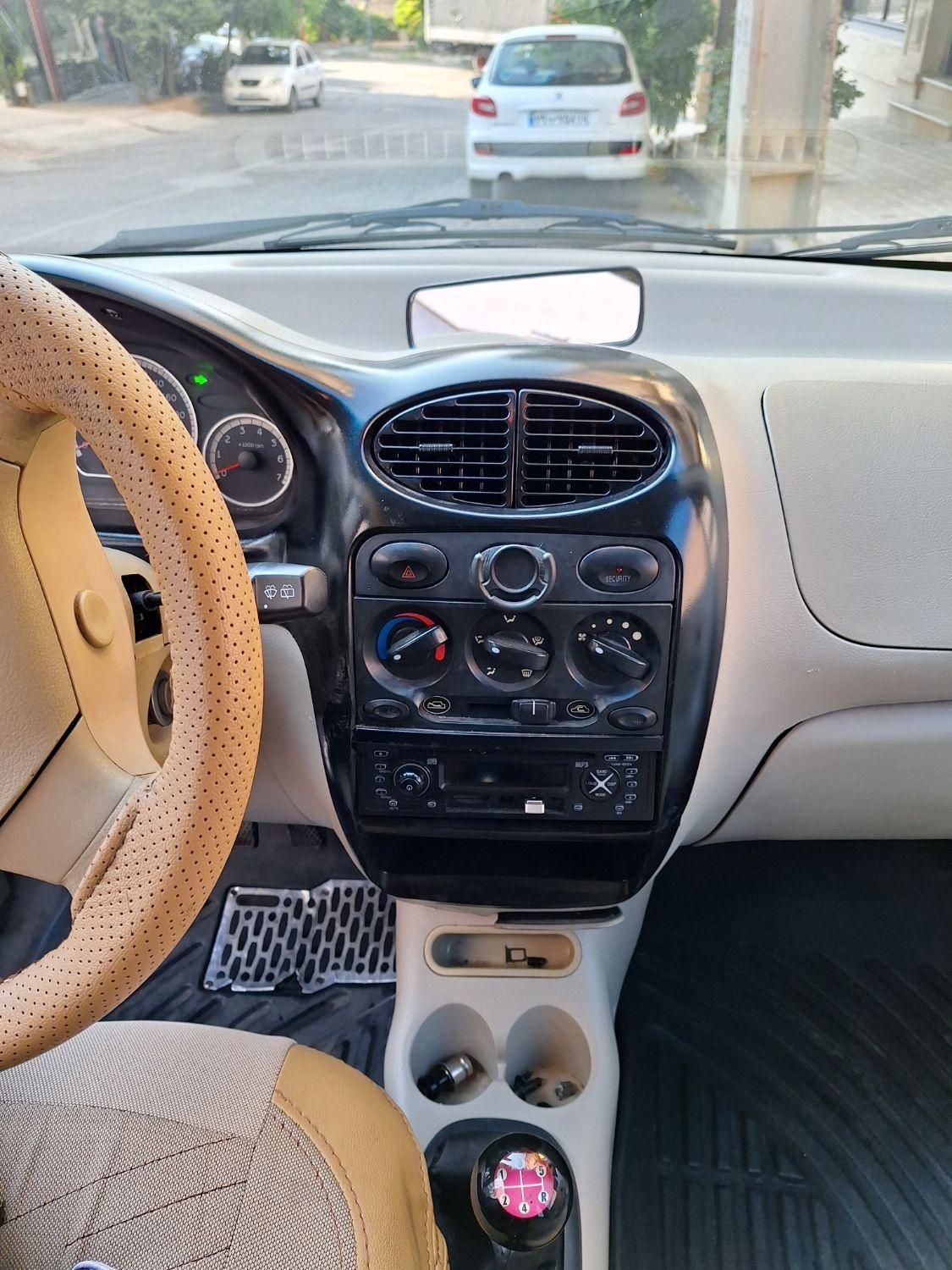 ام وی ام 110 چهار سیلندر دنده ای - 2012