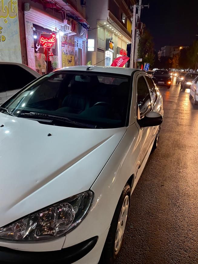 پژو ۲۰۶ صندوق دار v8 - 1393
