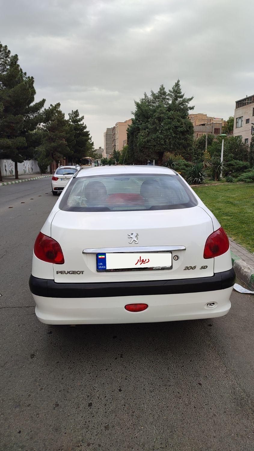پژو ۲۰۶ صندوق دار v8 - 1391