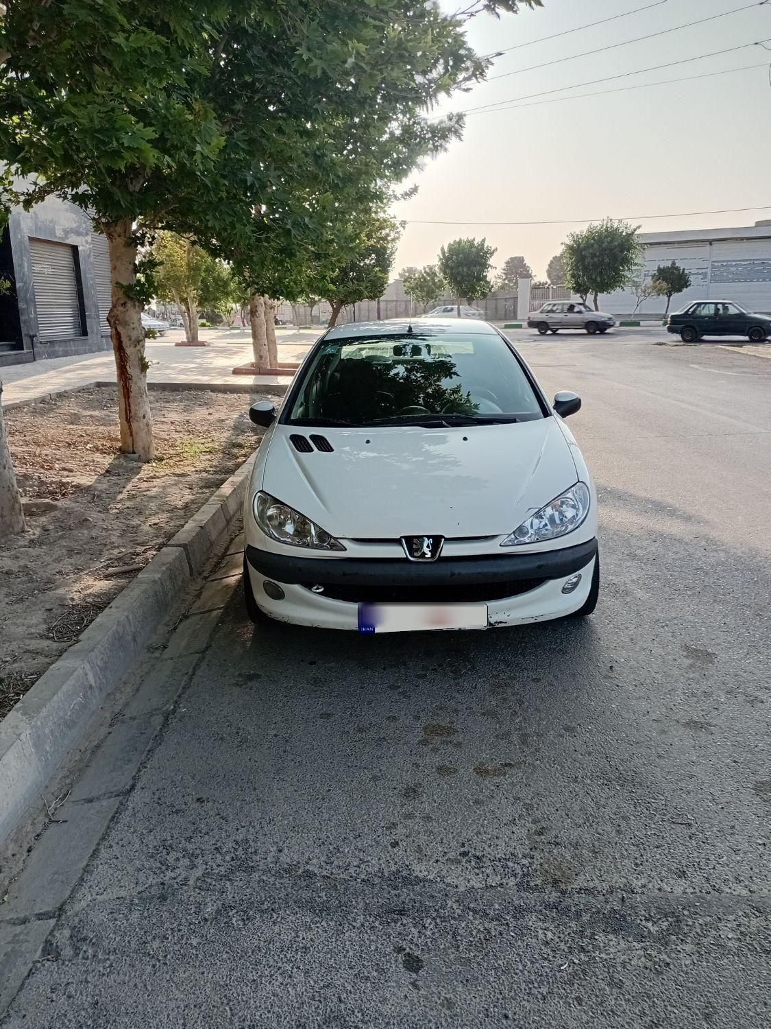 پژو ۲۰۶ صندوق دار v8 - 1394
