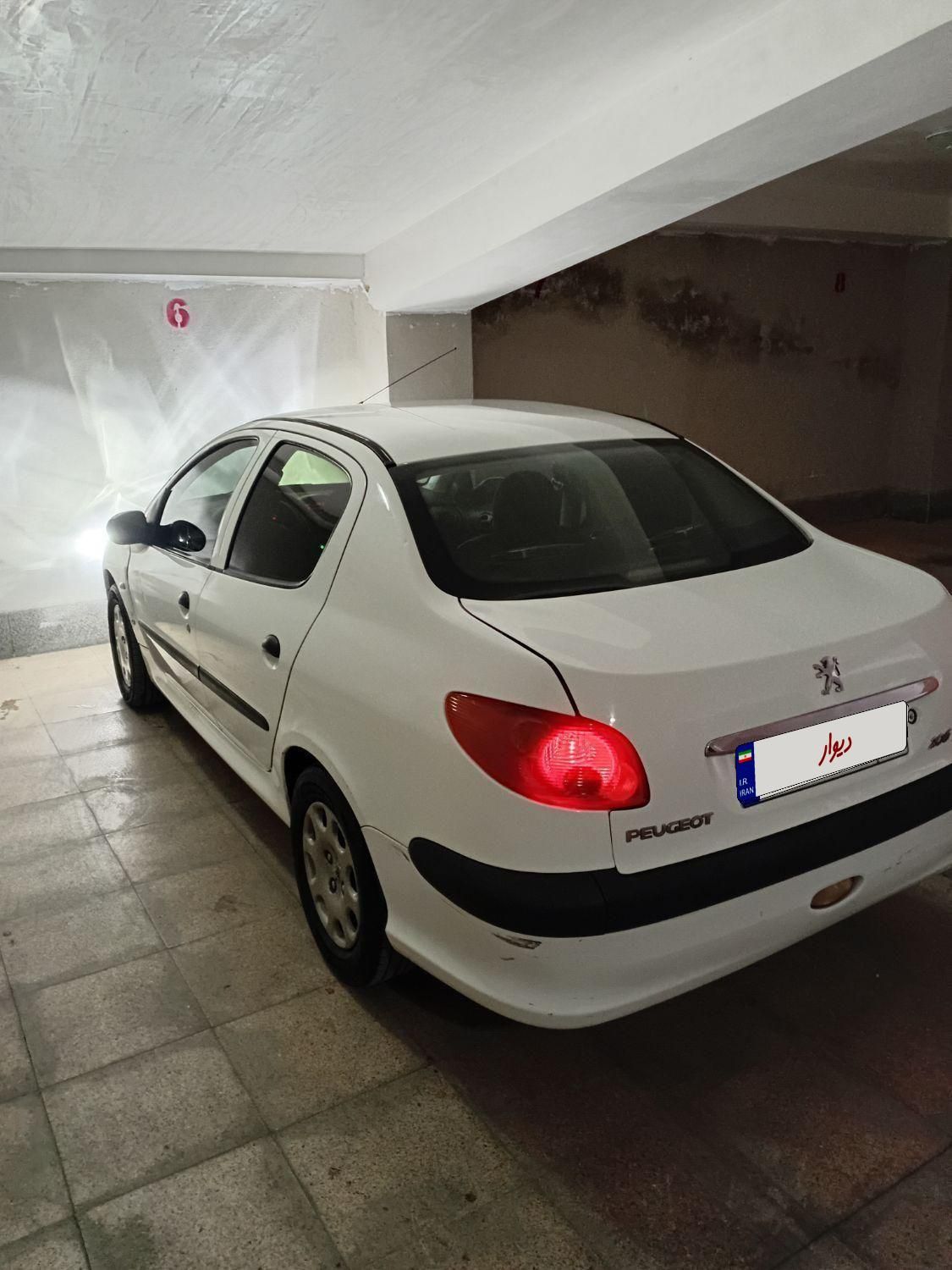 پژو ۲۰۶ صندوق دار v8 - 1394