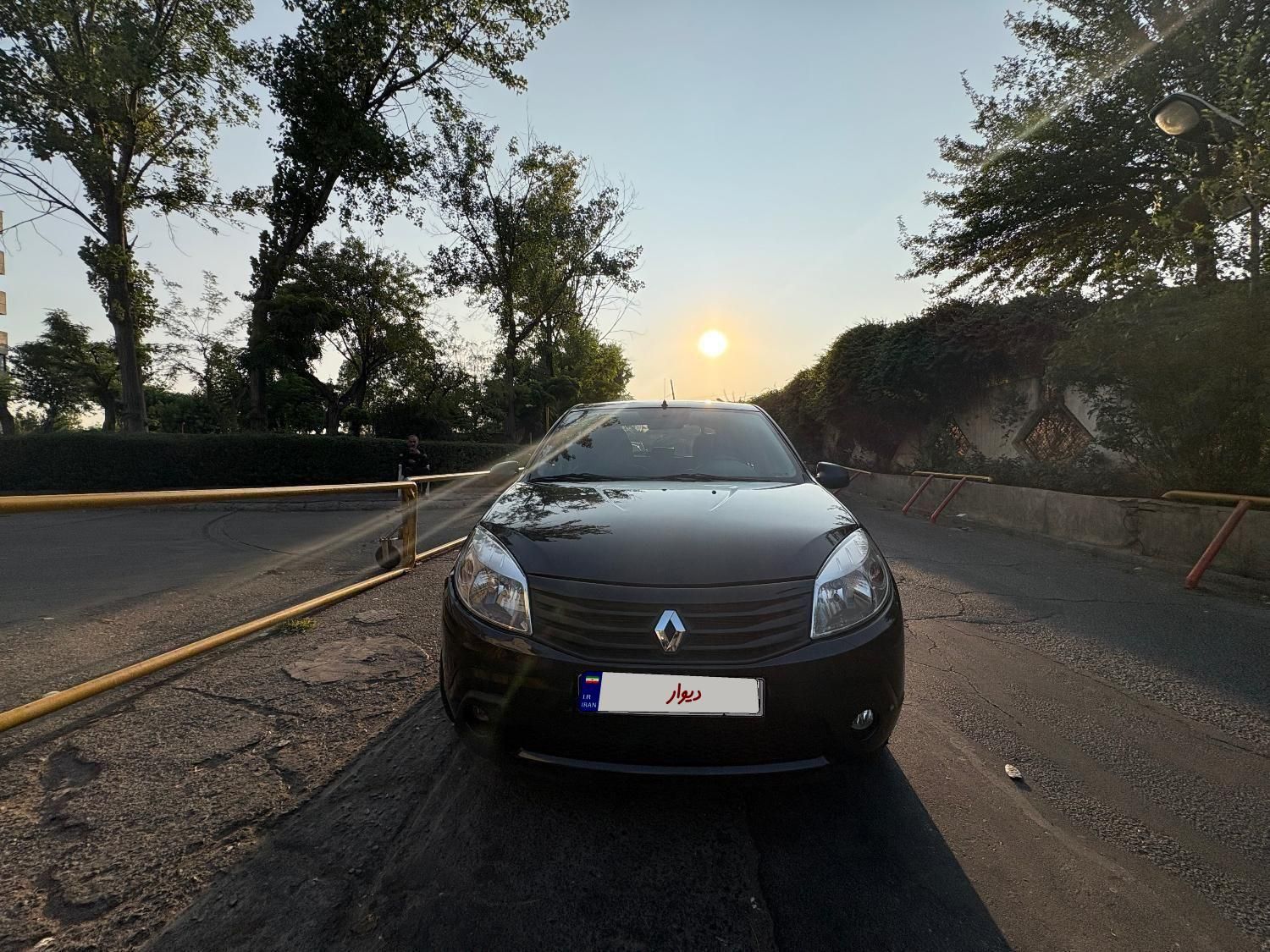 رنو ساندرو دنده ای - 1396