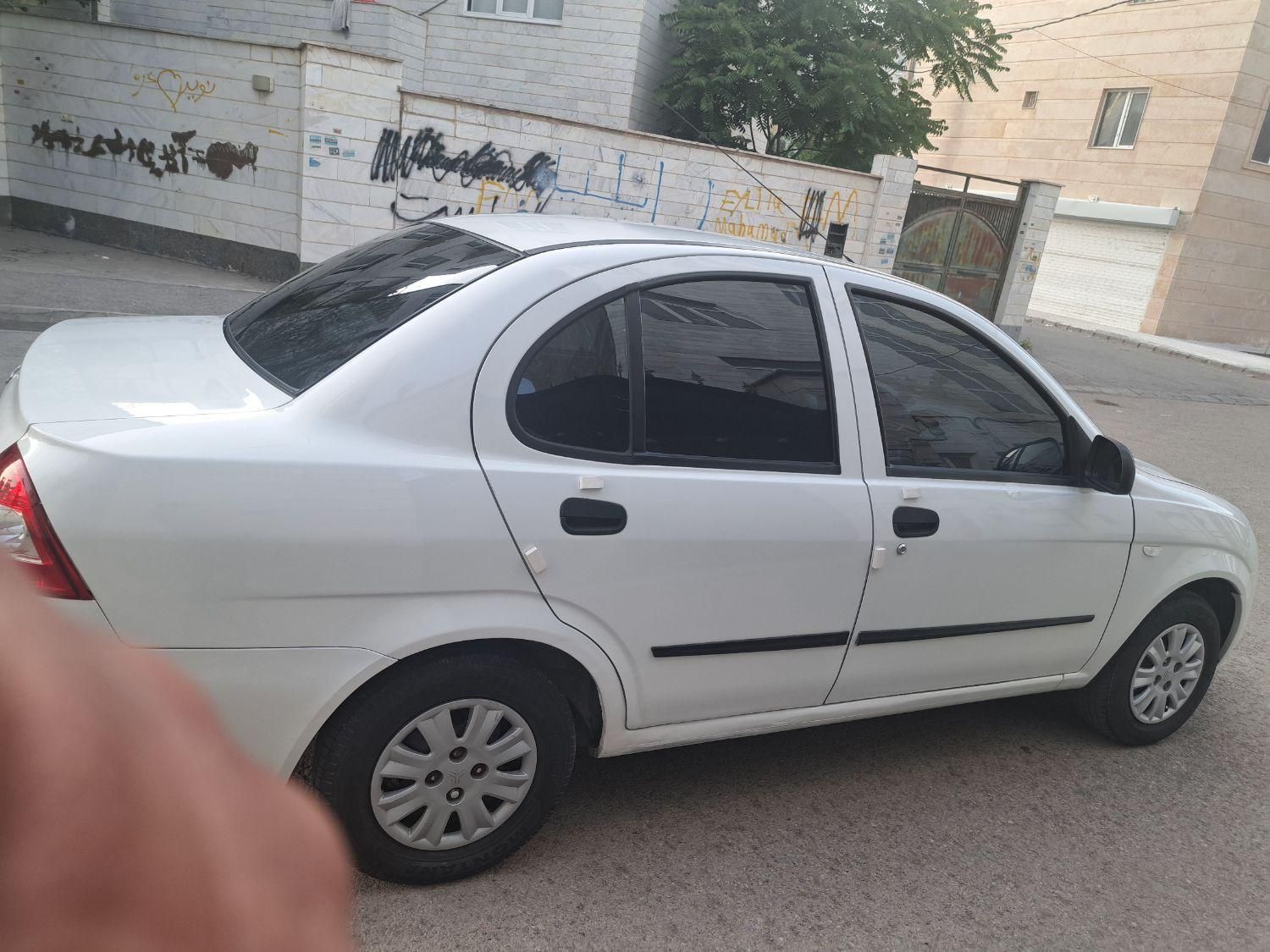 تیبا صندوق دار SX - 1399