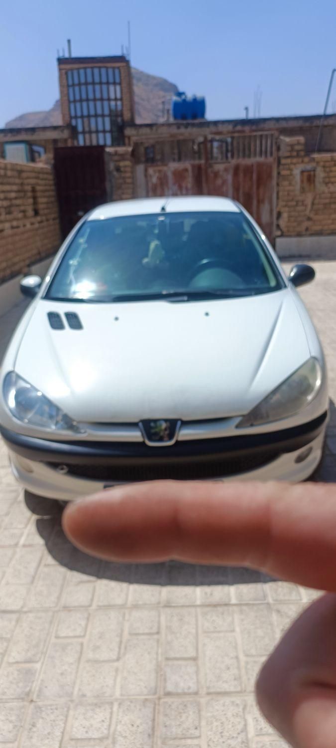پژو ۲۰۶ صندوق دار v8 - 1396