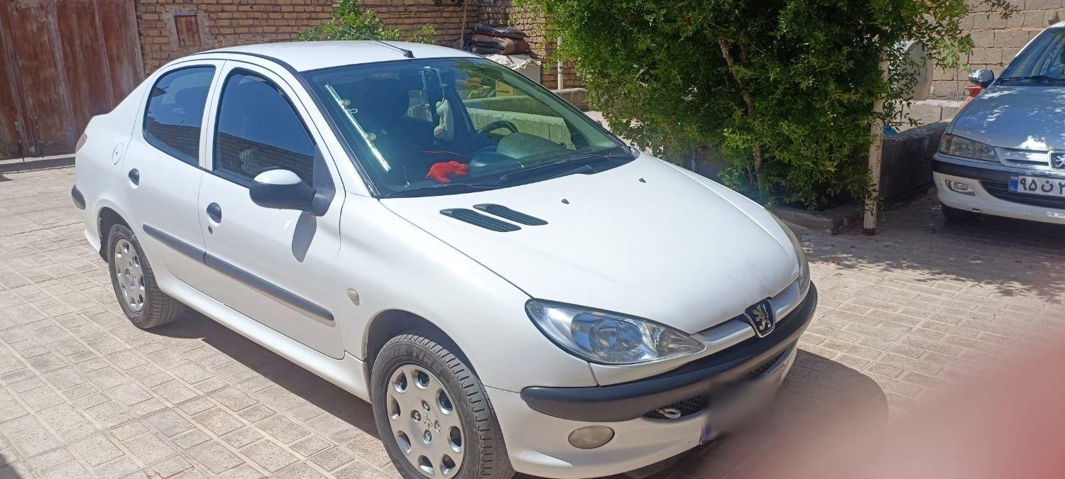 پژو ۲۰۶ صندوق دار v8 - 1396