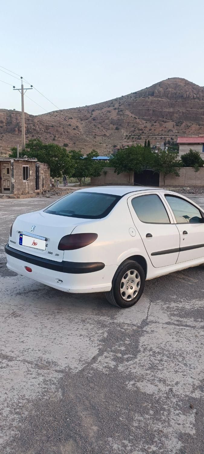 پژو ۲۰۶ صندوق دار v8 - 1396