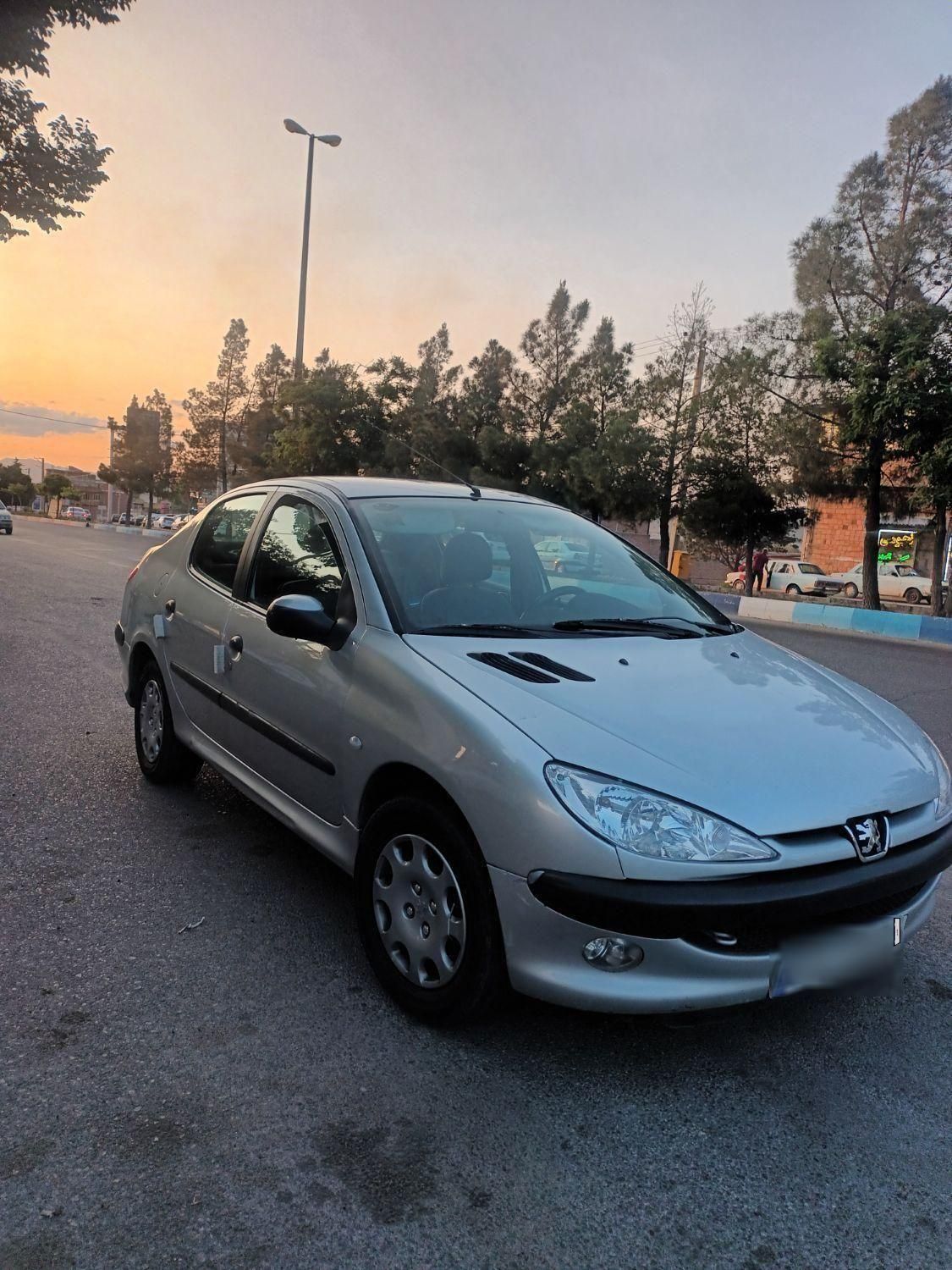 پژو ۲۰۶ صندوق دار v10 - 1388