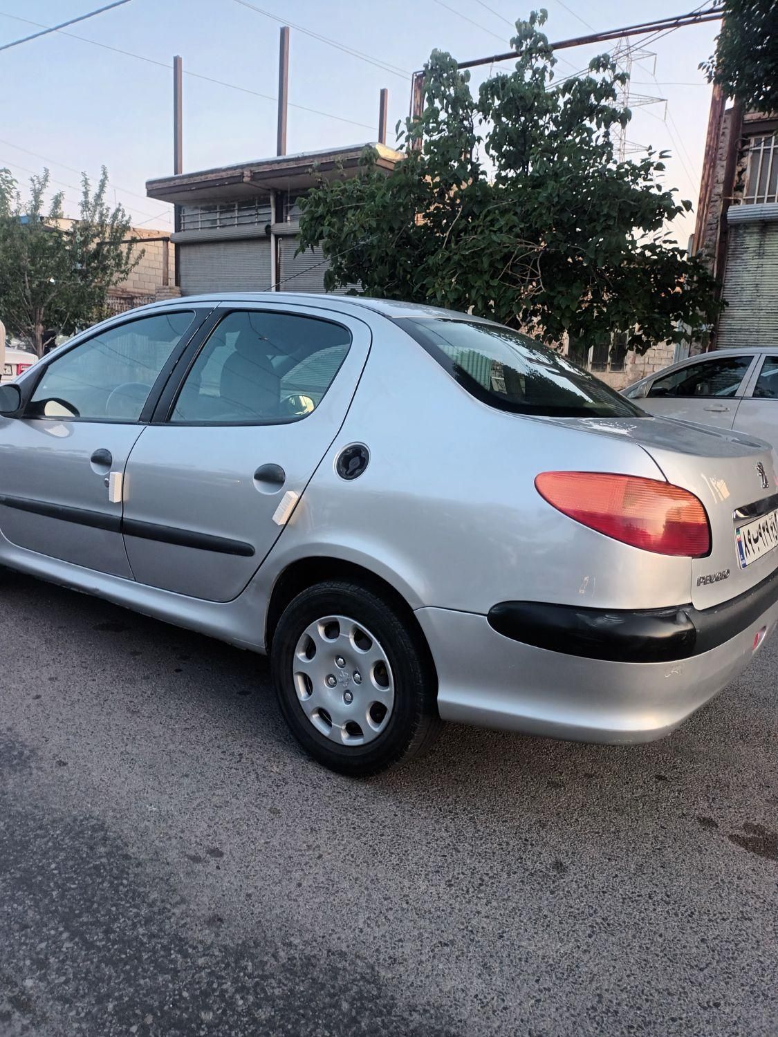 پژو ۲۰۶ صندوق دار v10 - 1388