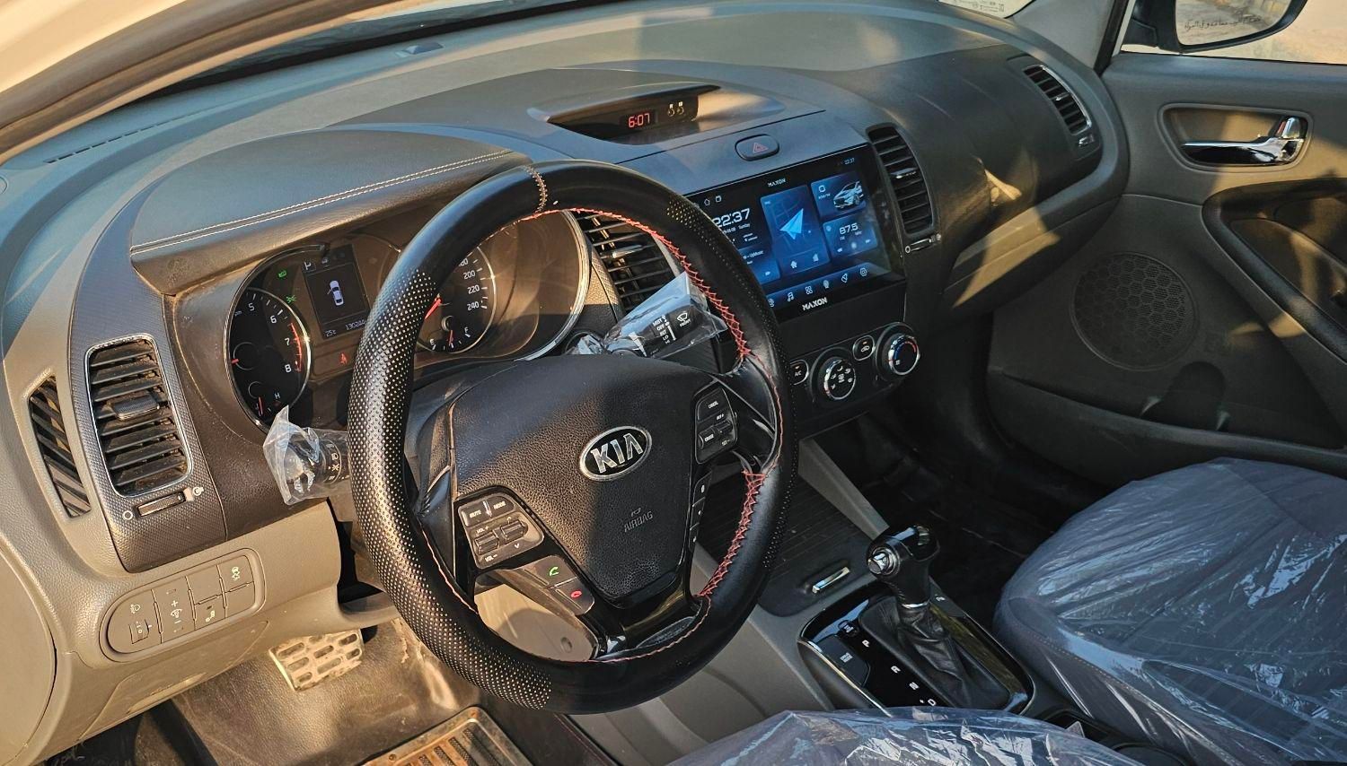 کیا سراتو 2.0 لیتر اتوماتیک GT لاین - 2017