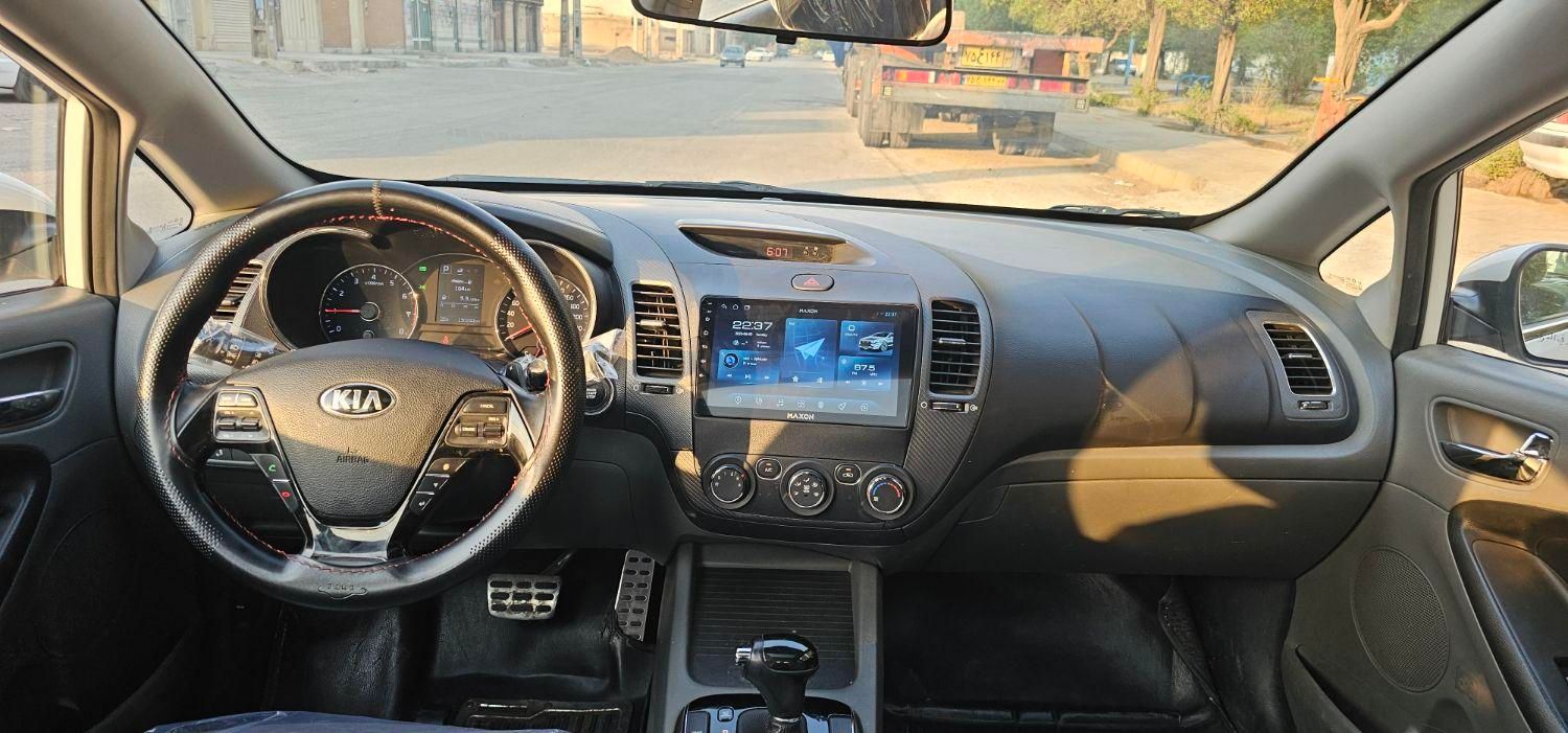 کیا سراتو 2.0 لیتر اتوماتیک GT لاین - 2017