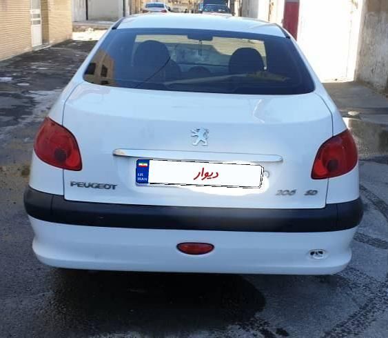 پژو ۲۰۶ صندوق دار v8 - 1395