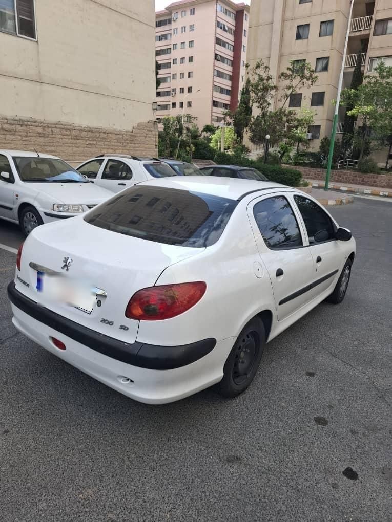 پژو ۲۰۶ صندوق دار v8 - 1393