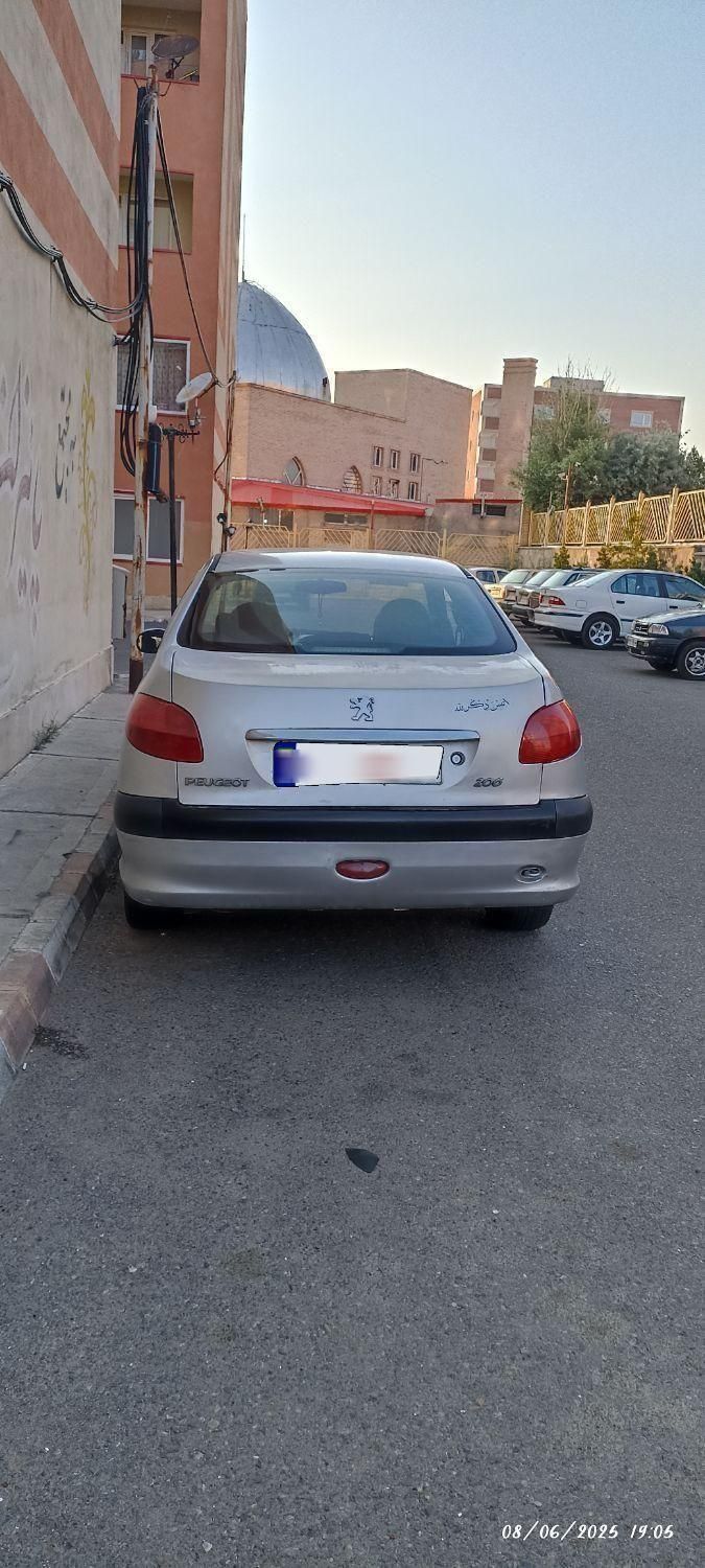 پژو ۲۰۶ صندوق دار v8 - 1386