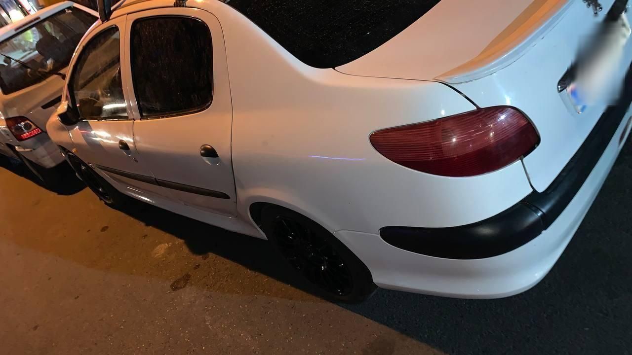 پژو ۲۰۶ صندوق دار v8 - 1394