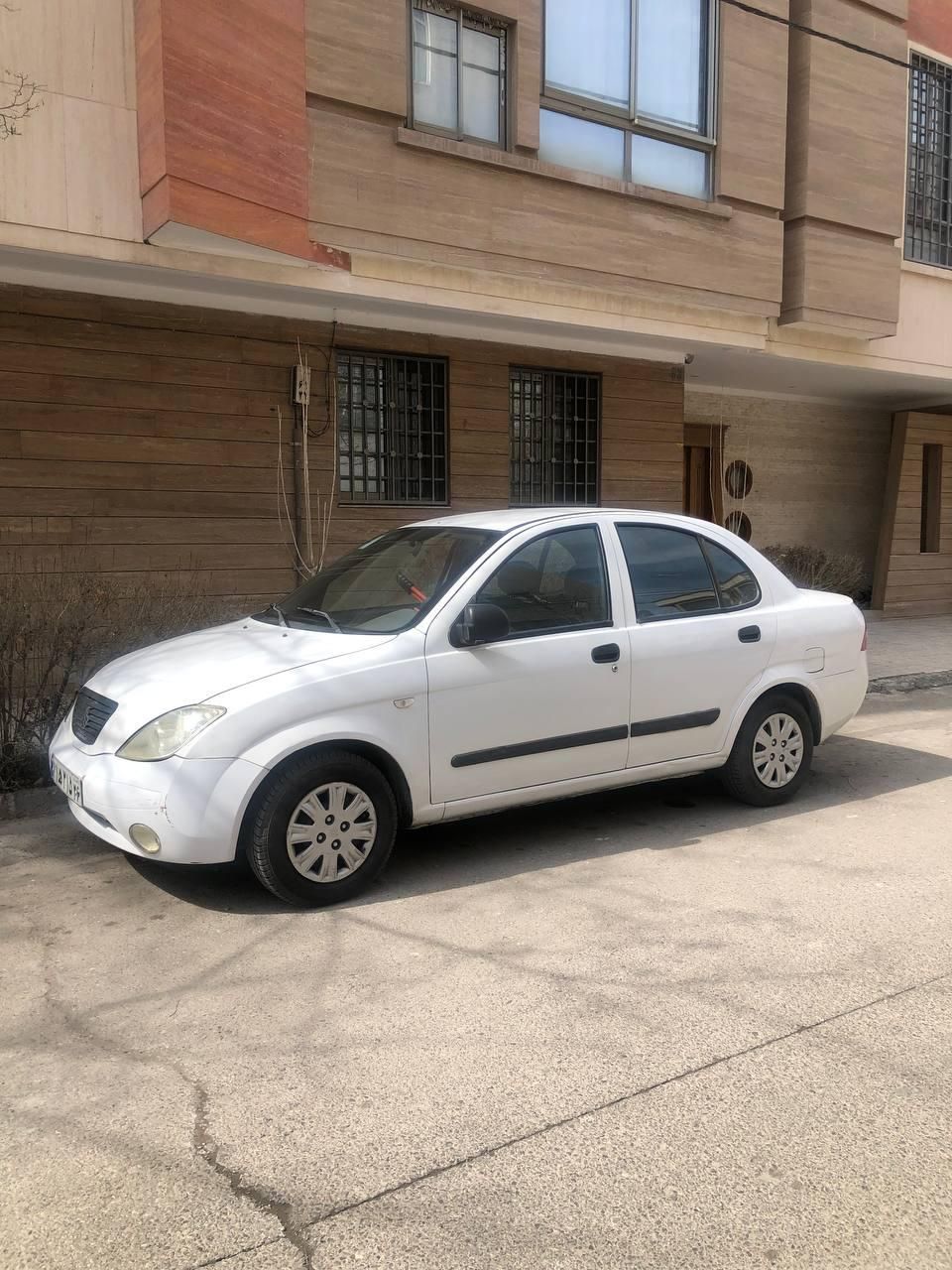 تیبا صندوق دار EX - 1395