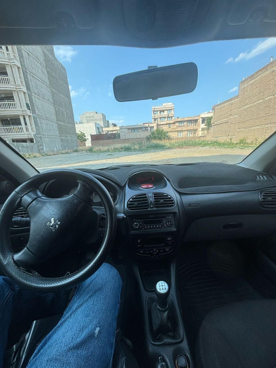 پژو ۲۰۶ صندوق دار v8 - 1397