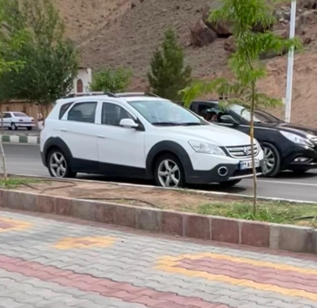 خودرو دانگ فنگ، H30 کراس آگهی ann_18615024