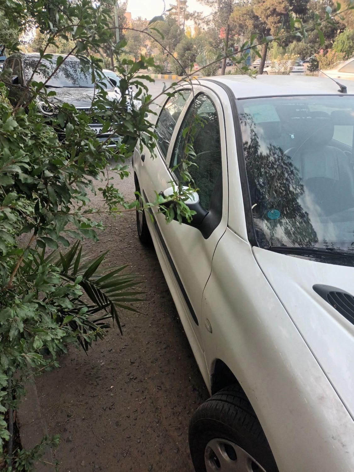 پژو ۲۰۶ صندوق دار v8 - 1394