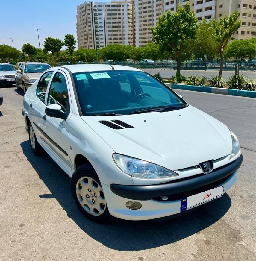 پژو ۲۰۶ صندوق دار v8 - 1395