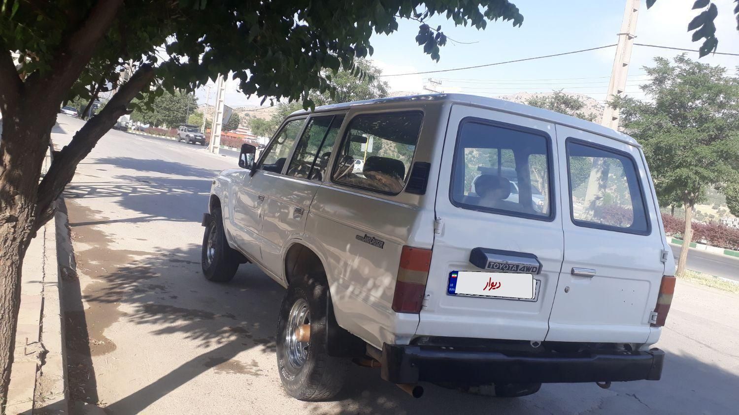تویوتا کمری XLE - 1402