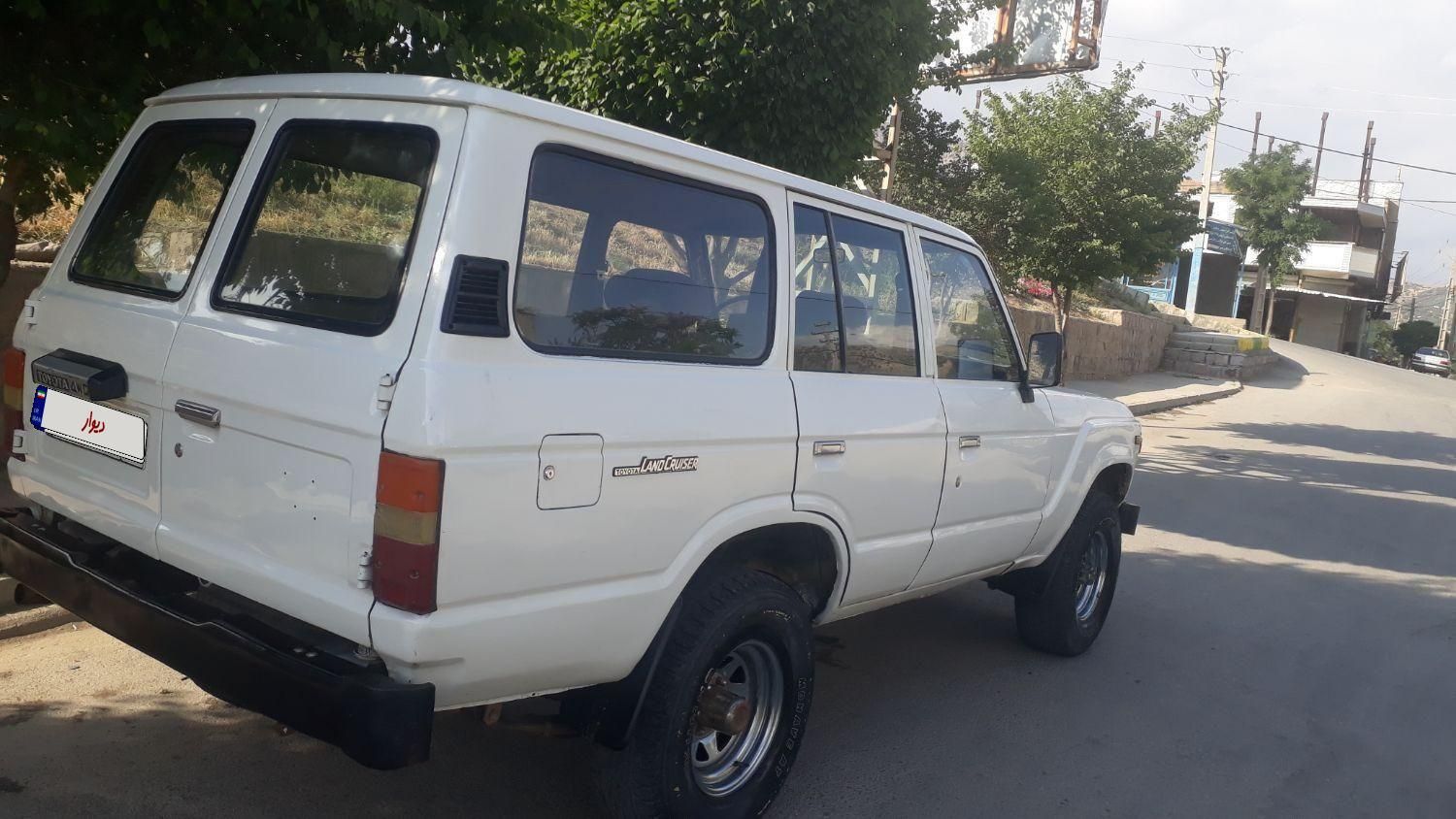 تویوتا کمری XLE - 1402