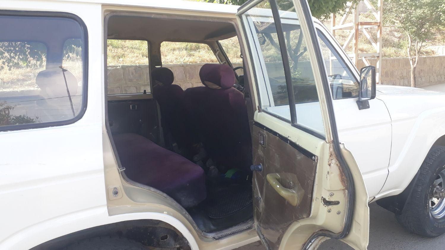 تویوتا کمری XLE - 1402