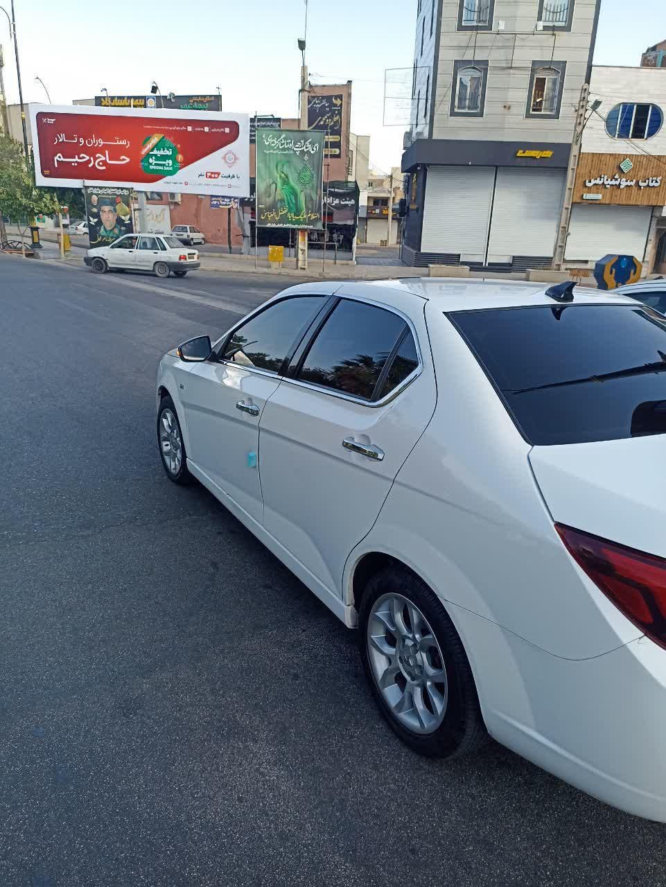 سمند LX XU7 - 1401